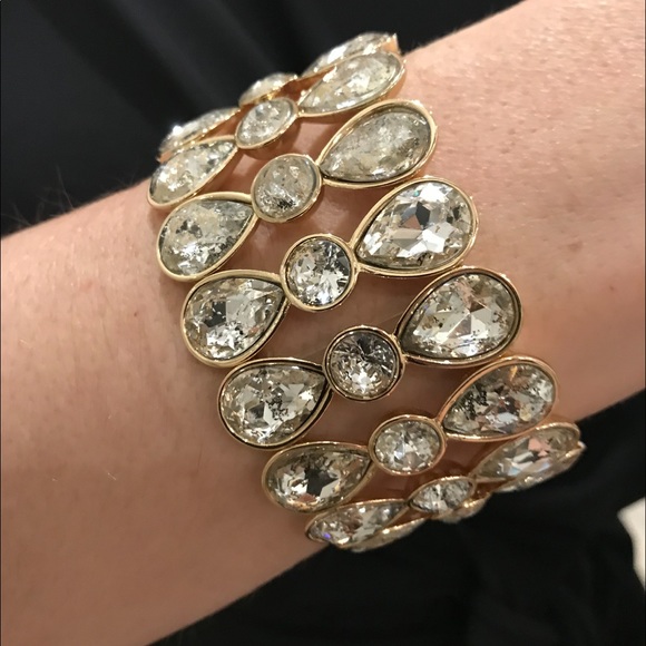 NEW GORGEOUS & STYLISH Rhinestone Gold Bracelet! - Picture 7 of 7